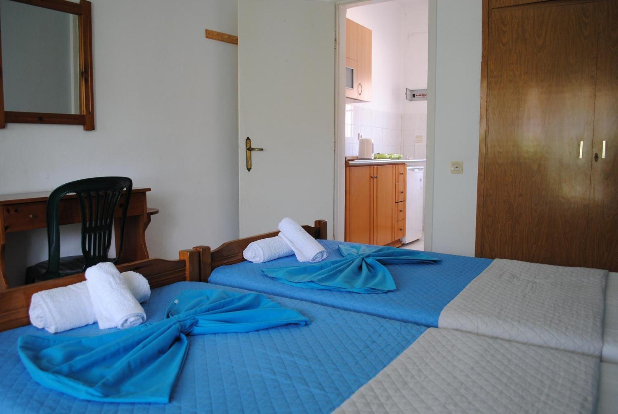 Artemis Apartments Paralia Dionysiou Dış mekan fotoğraf