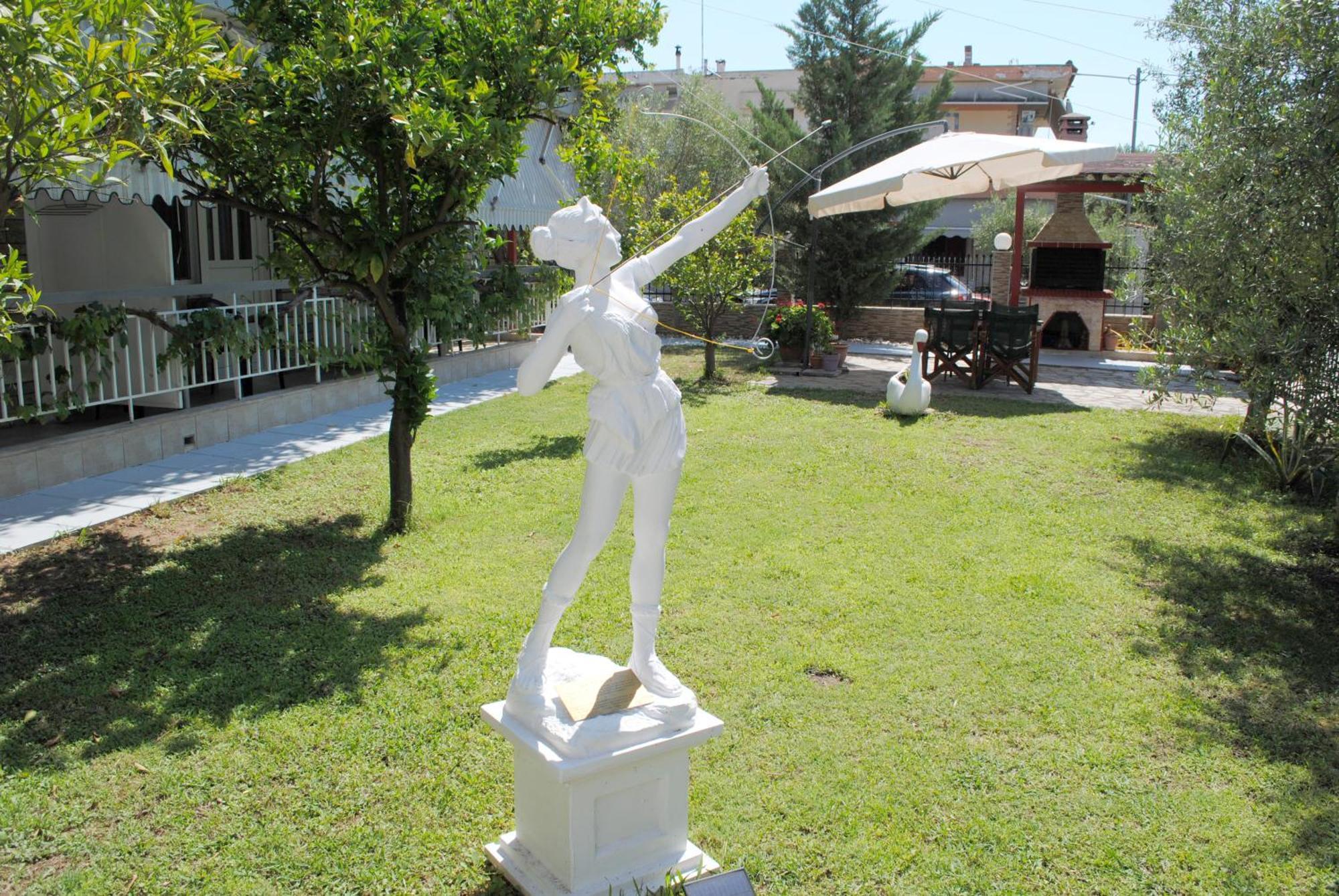 Artemis Apartments Paralia Dionysiou Dış mekan fotoğraf